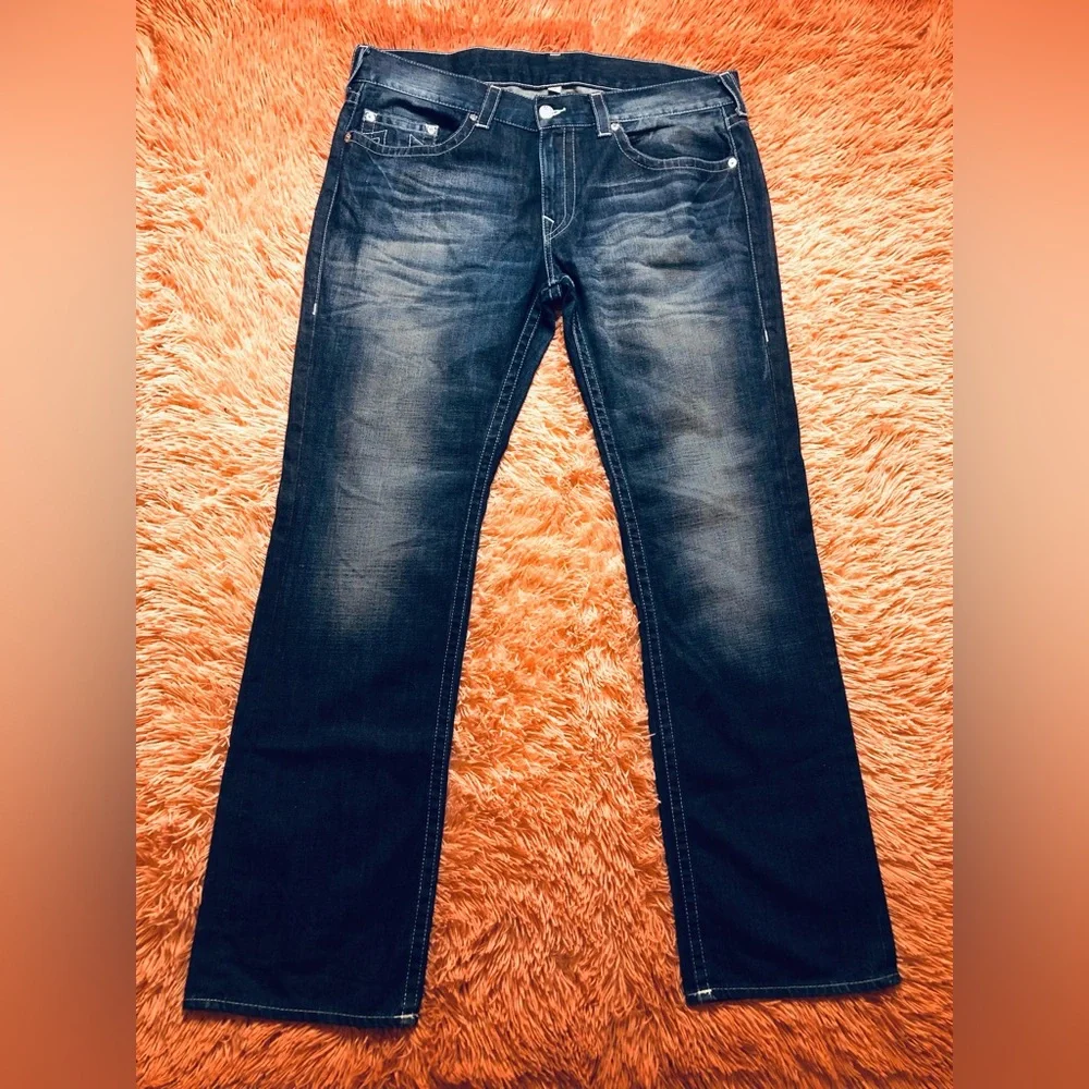 True Religion Straight Leg Men’s Dark Wash Denim/Jean. Size 38